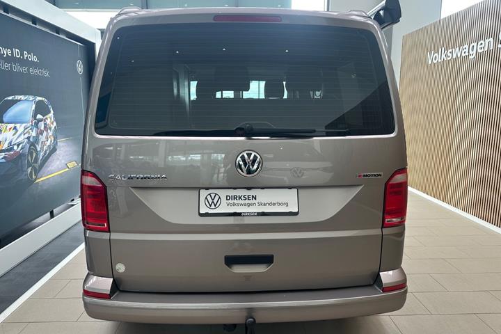 Orange VW California fra 2019