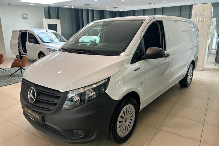 Hvid Mercedes eVito 112 fra 2025