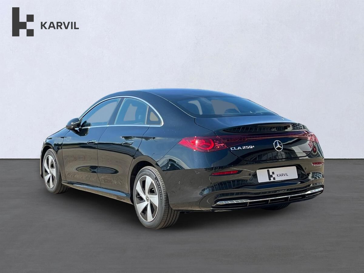 Sort Mercedes CLA250+ fra 2025