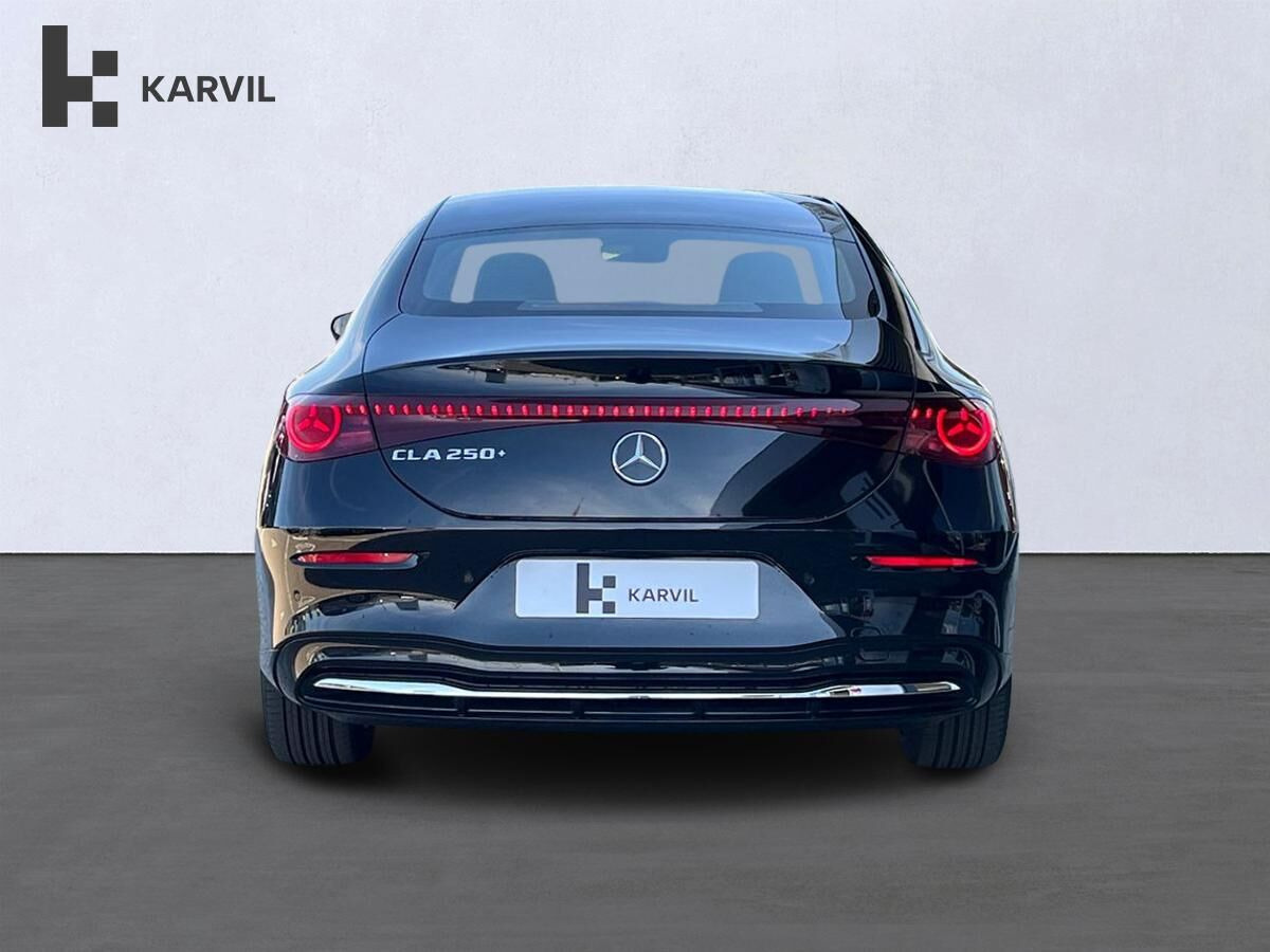 Sort Mercedes CLA250+ fra 2025