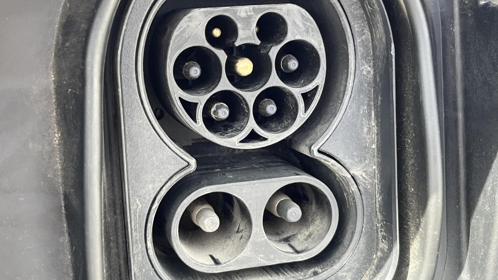 Grå Citroën ë-C4 fra 2025
