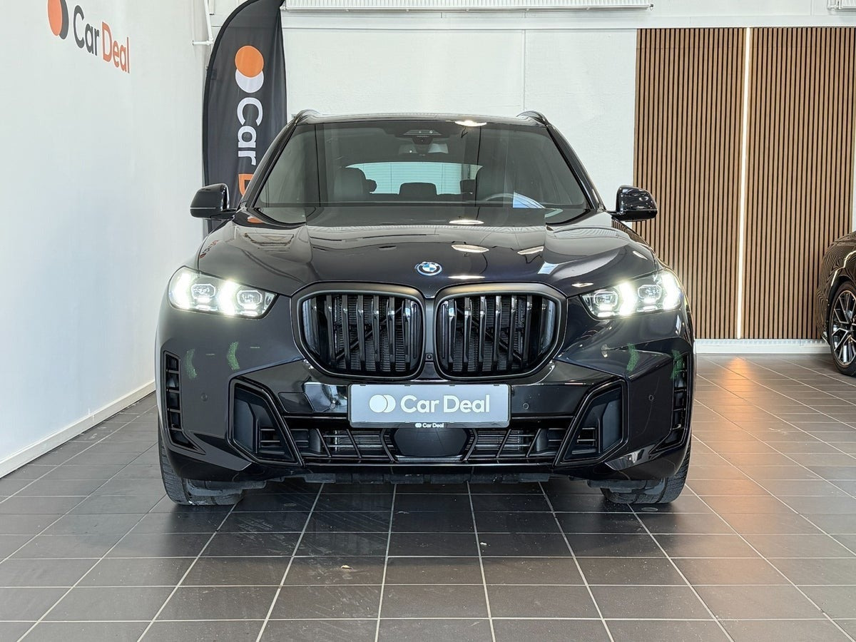 undefined BMW X5 fra 2025