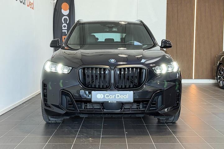 undefined BMW X5 fra 2025