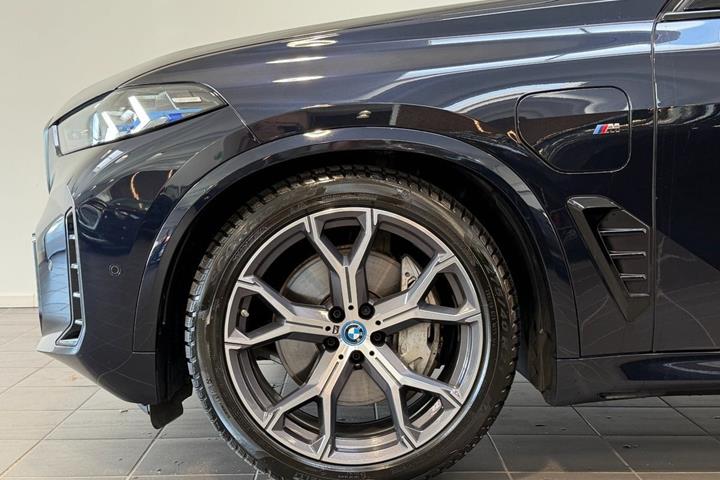 undefined BMW X5 fra 2025