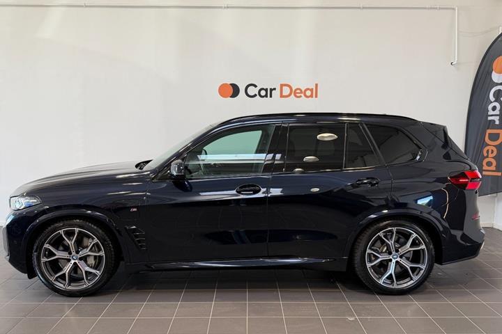 undefined BMW X5 fra 2025