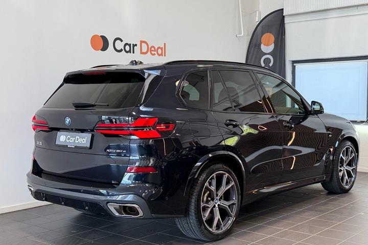 undefined BMW X5 fra 2025