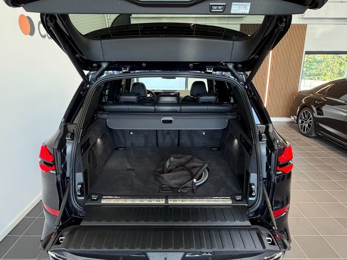 undefined BMW X5 fra 2025