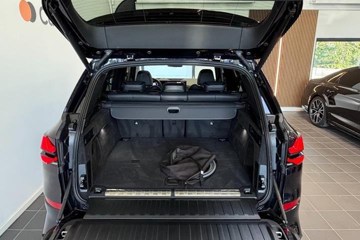 undefined BMW X5 fra 2025