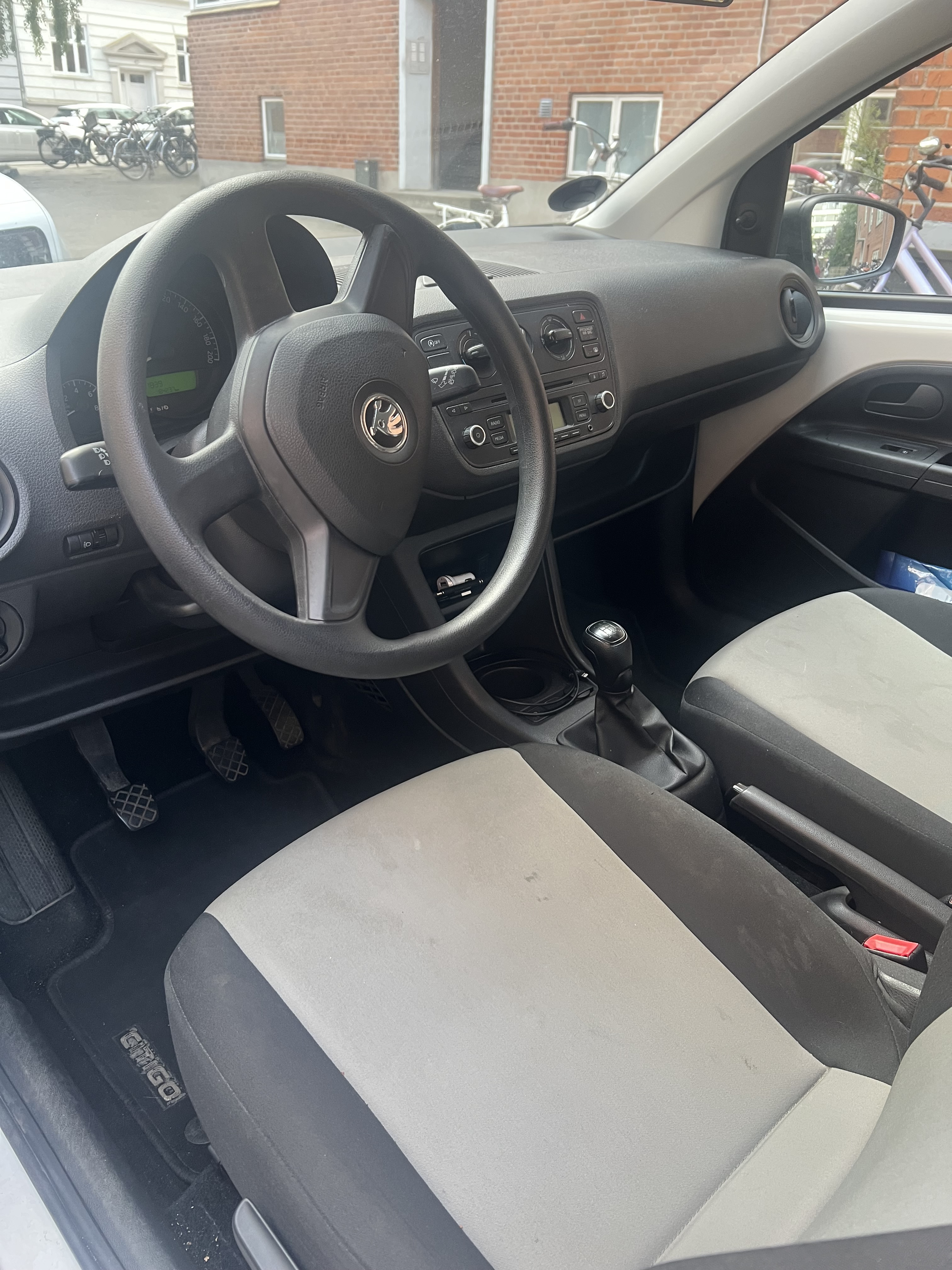 Hvid Skoda Citigo fra 2013