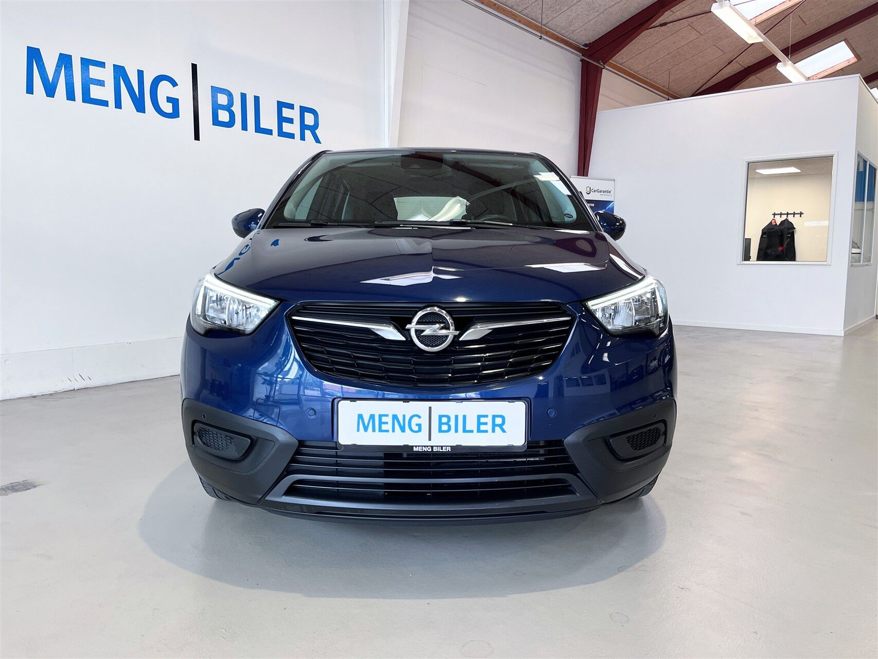 Blå Opel Crossland X fra 2020