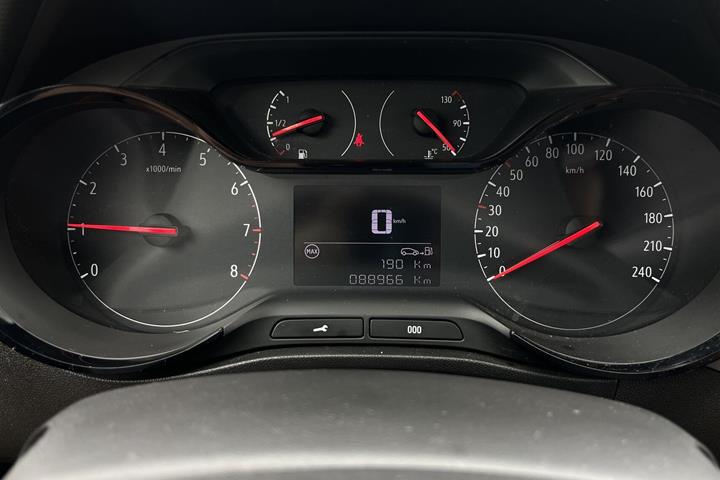 Blå Opel Crossland X fra 2020