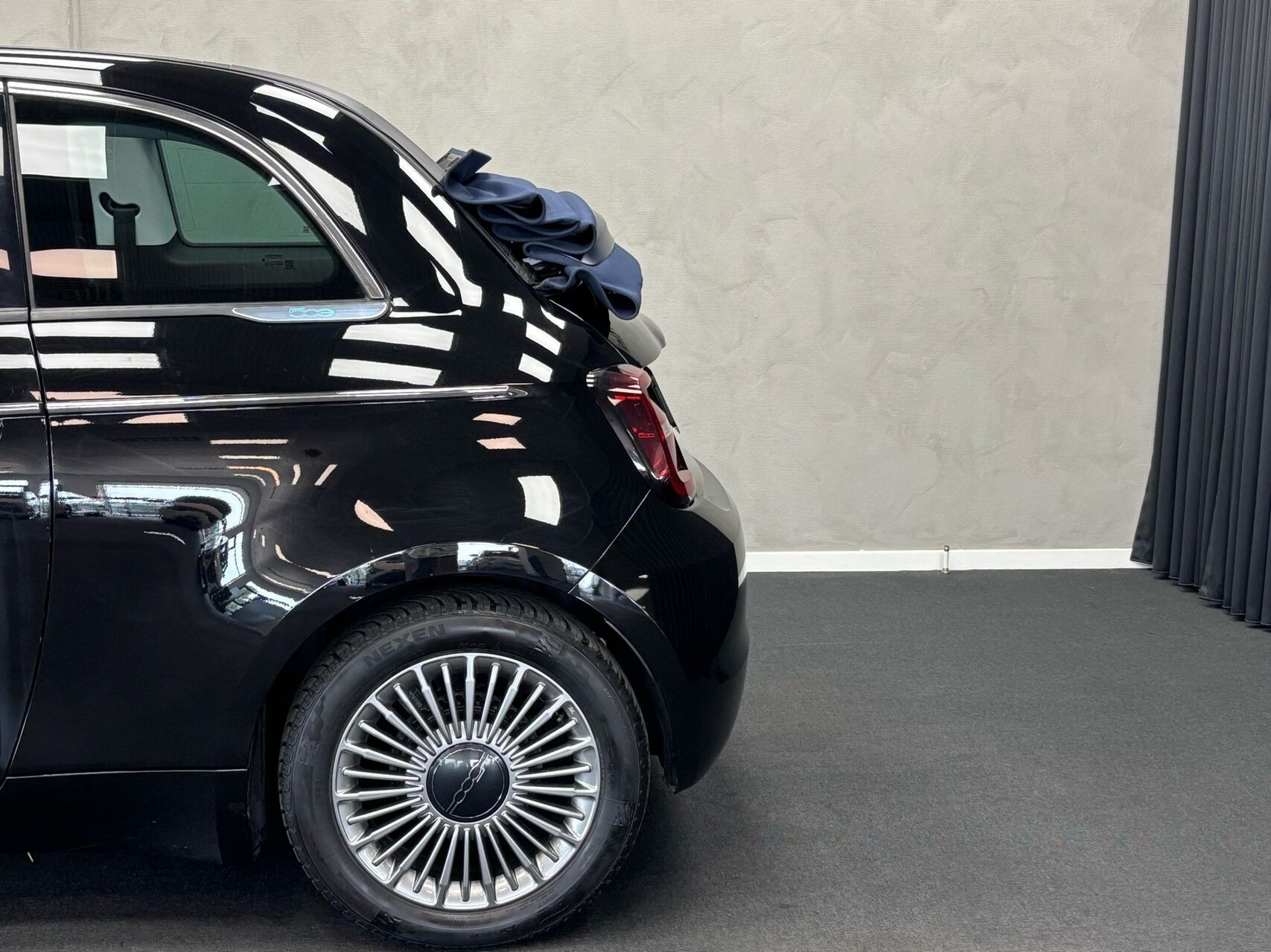 Sort Fiat 500e fra 2023