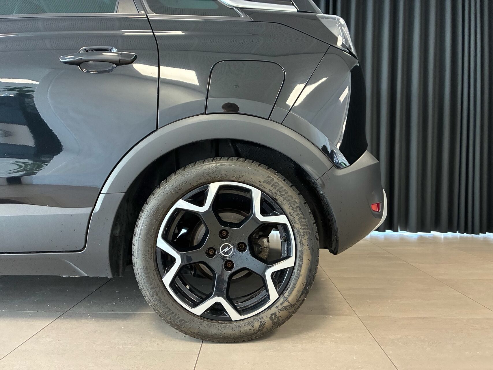 Sort Opel Crossland fra 2021