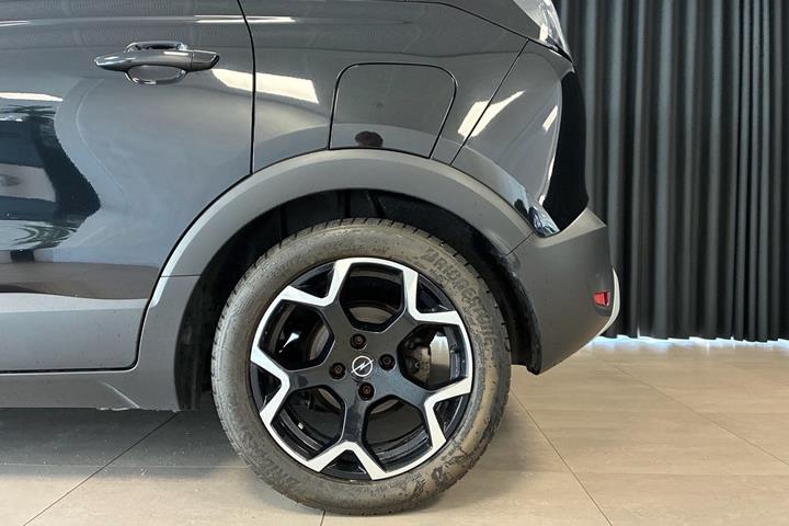 Sort Opel Crossland fra 2021
