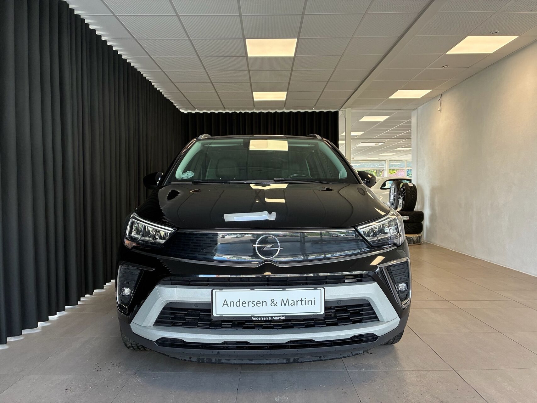 Sort Opel Crossland fra 2021