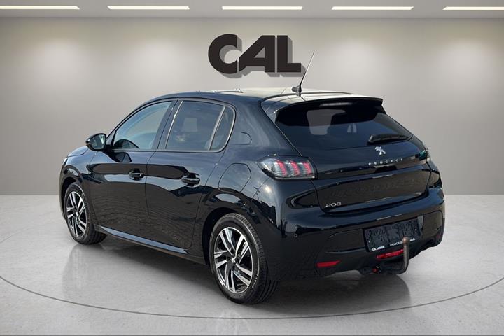 Sort Peugeot 208 fra 2023