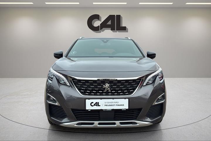 Grå Peugeot 3008 fra 2018