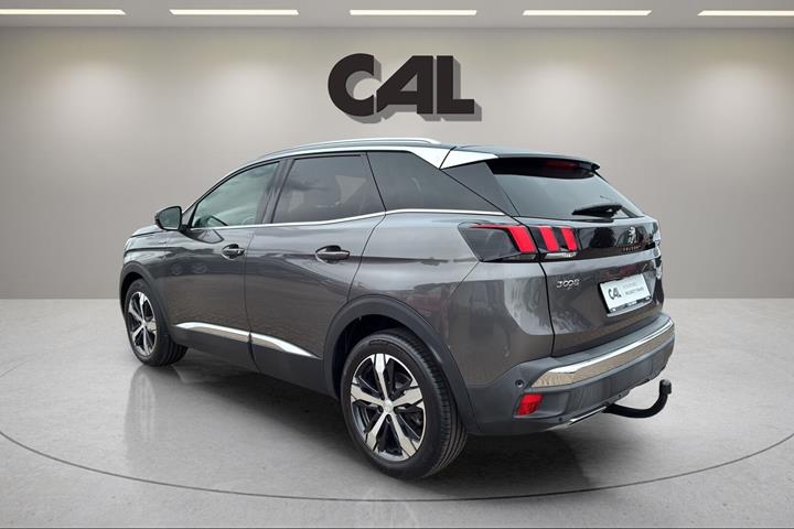 Grå Peugeot 3008 fra 2018