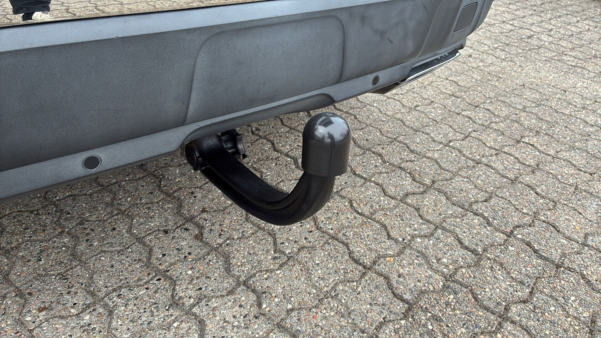 Grå Peugeot 3008 fra 2018
