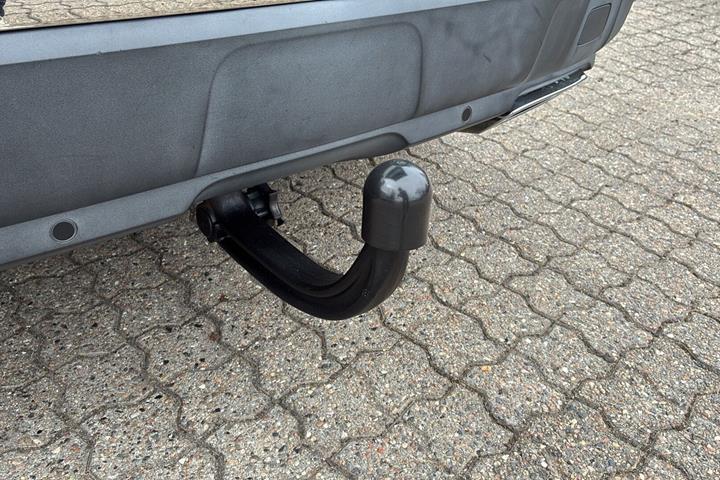 Grå Peugeot 3008 fra 2018