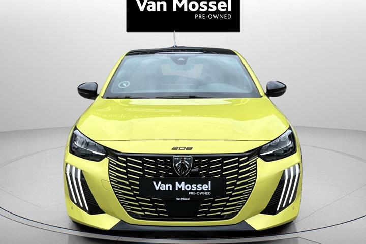 Grøn Peugeot e-208 fra 2025