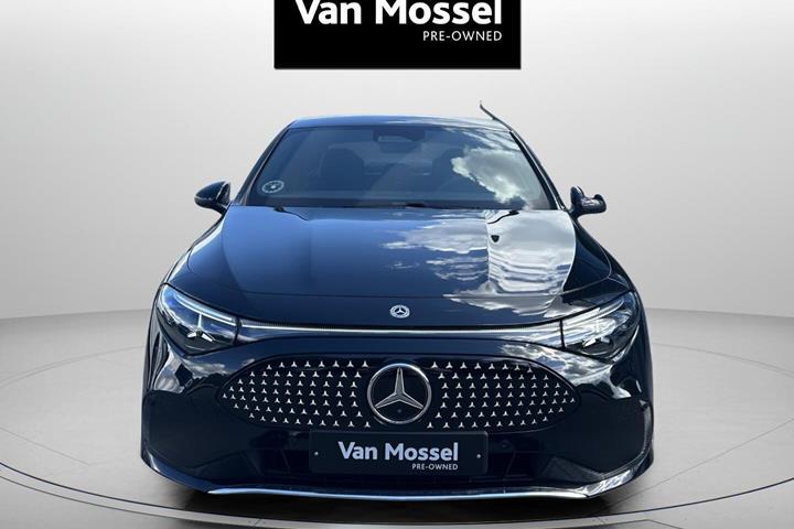Sort Mercedes CLA250+ fra 2025
