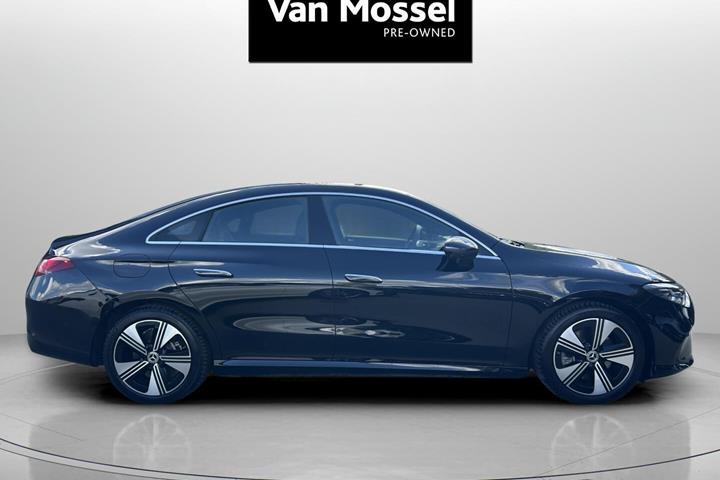Sort Mercedes CLA250+ fra 2025