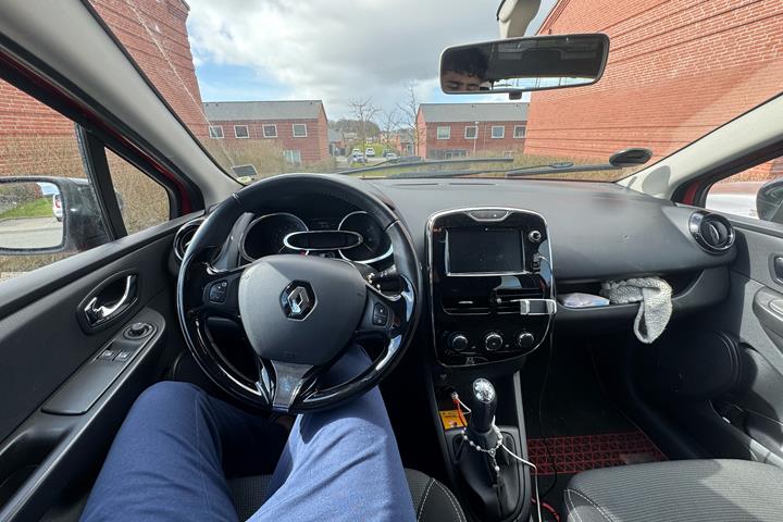 Rød Renault Ny Clio fra 2014