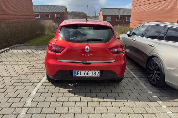 Rød Renault Ny Clio fra 2014
