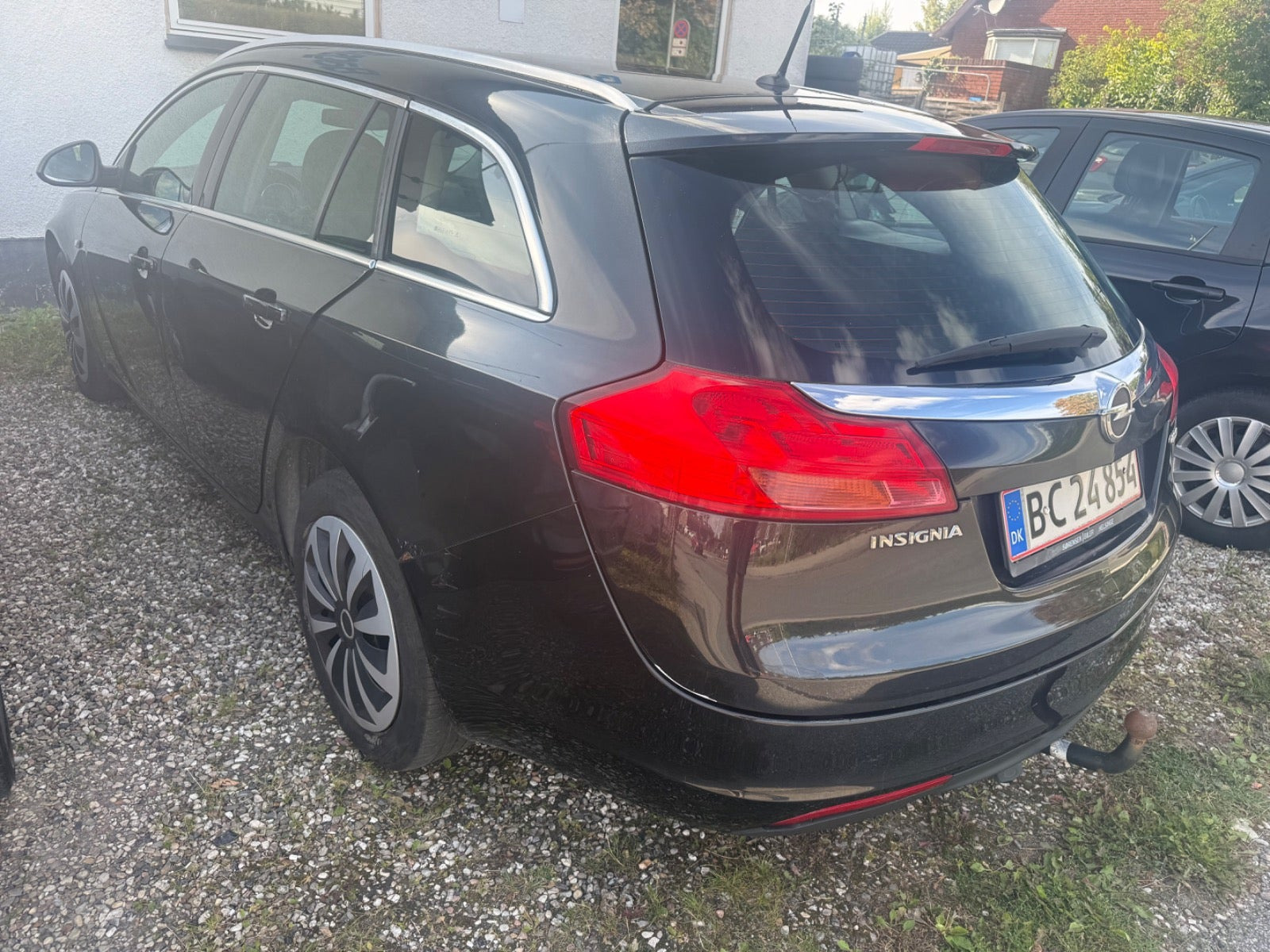 Sort Opel Insignia fra 2010