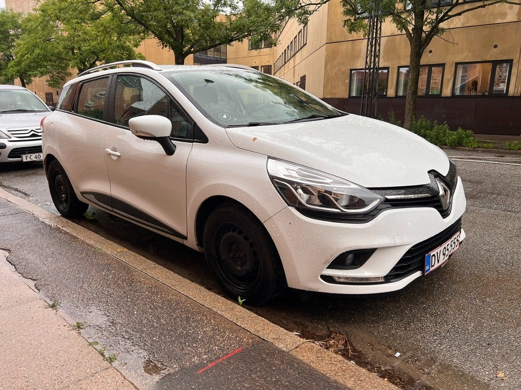 Hvid Renault Clio IV fra 2018