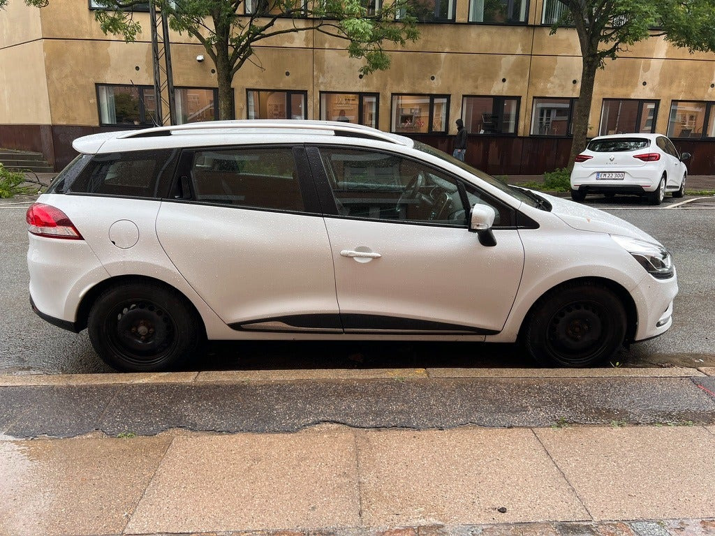 Hvid Renault Clio IV fra 2018