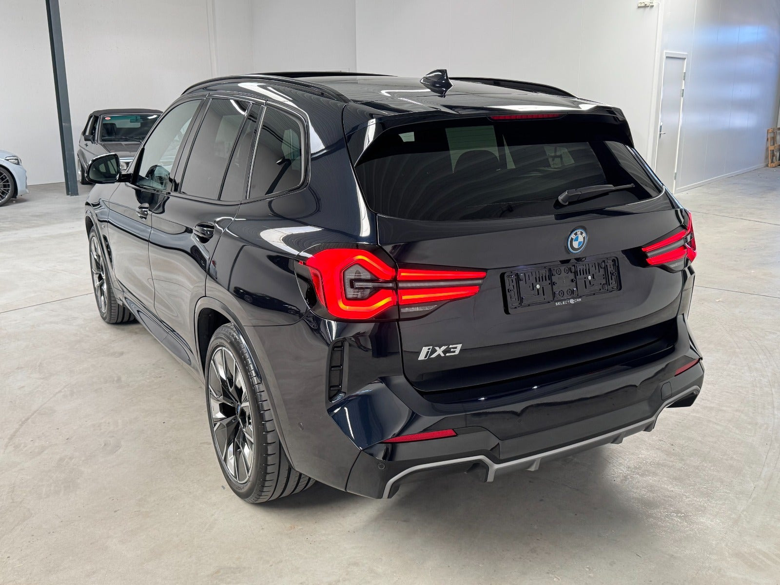 Sort BMW iX3 fra 2024