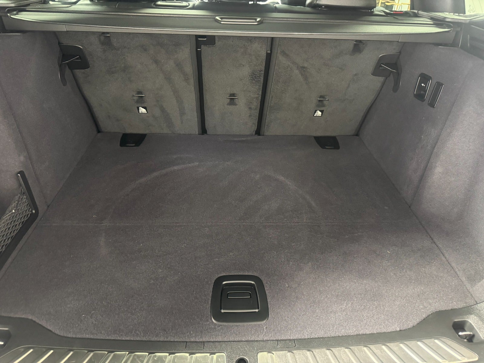Sort BMW iX3 fra 2024