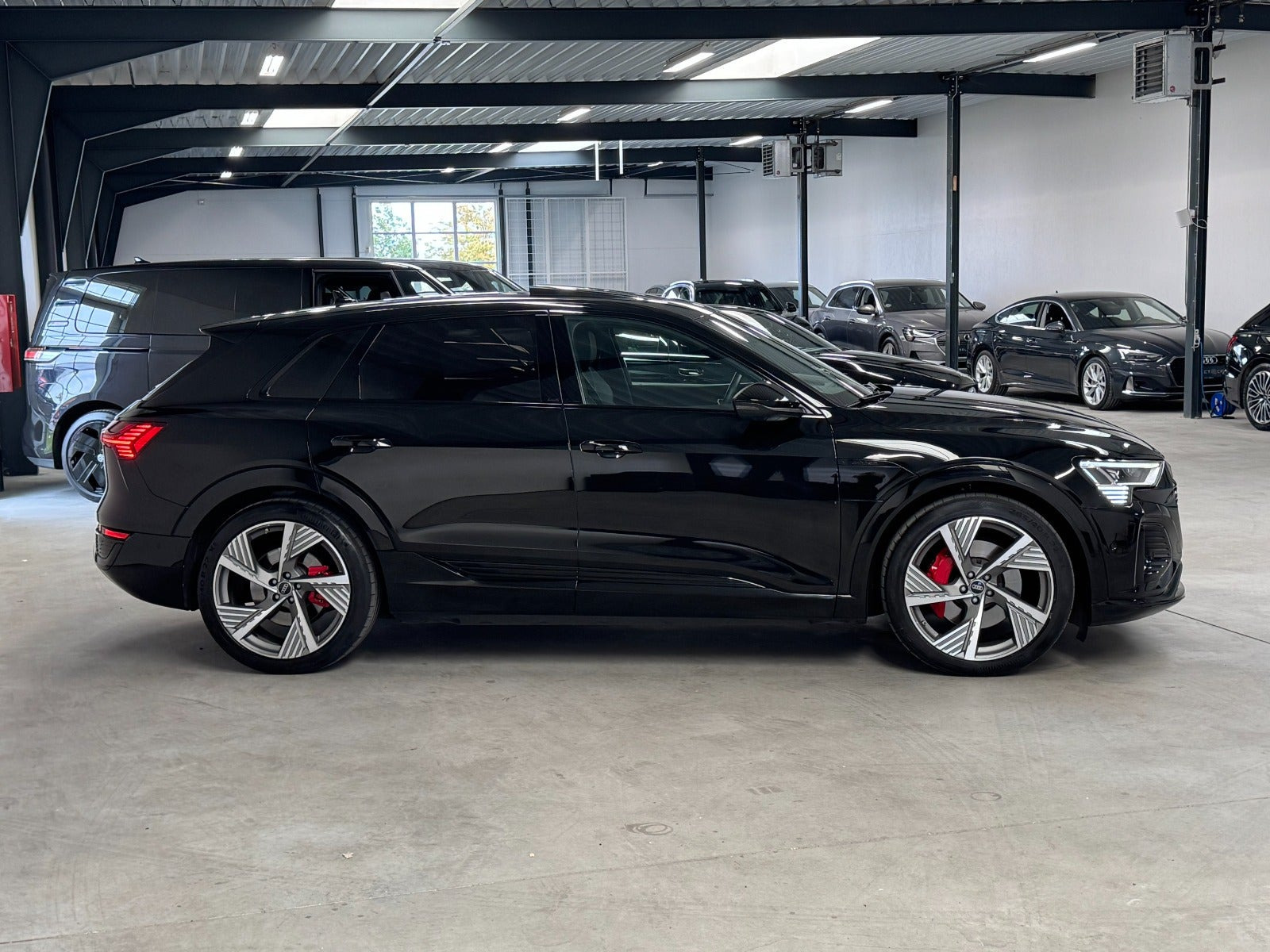 Sort Audi Q8 e-tron fra 2023