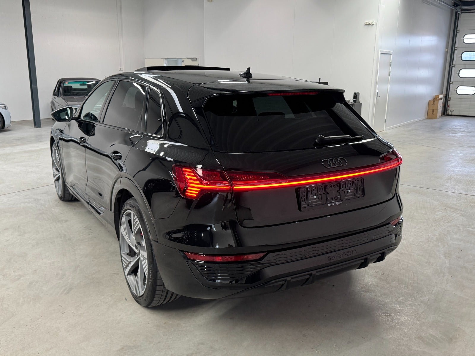 Sort Audi Q8 e-tron fra 2023
