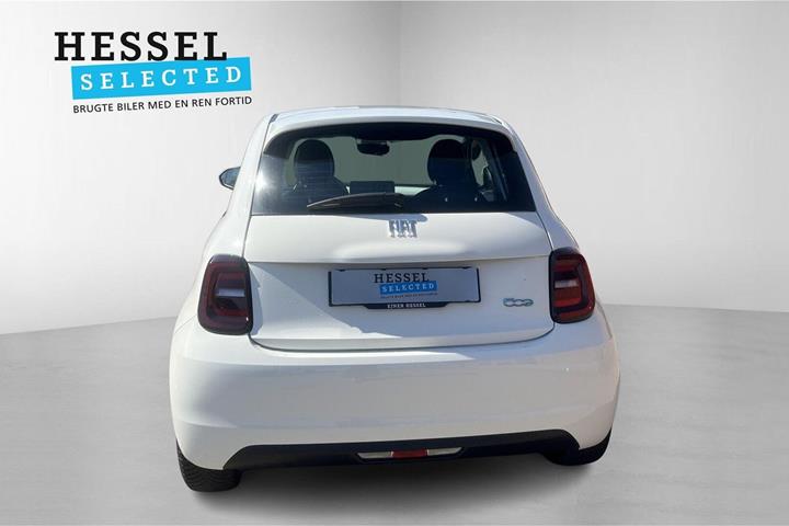 Sort Fiat 500e fra 2023