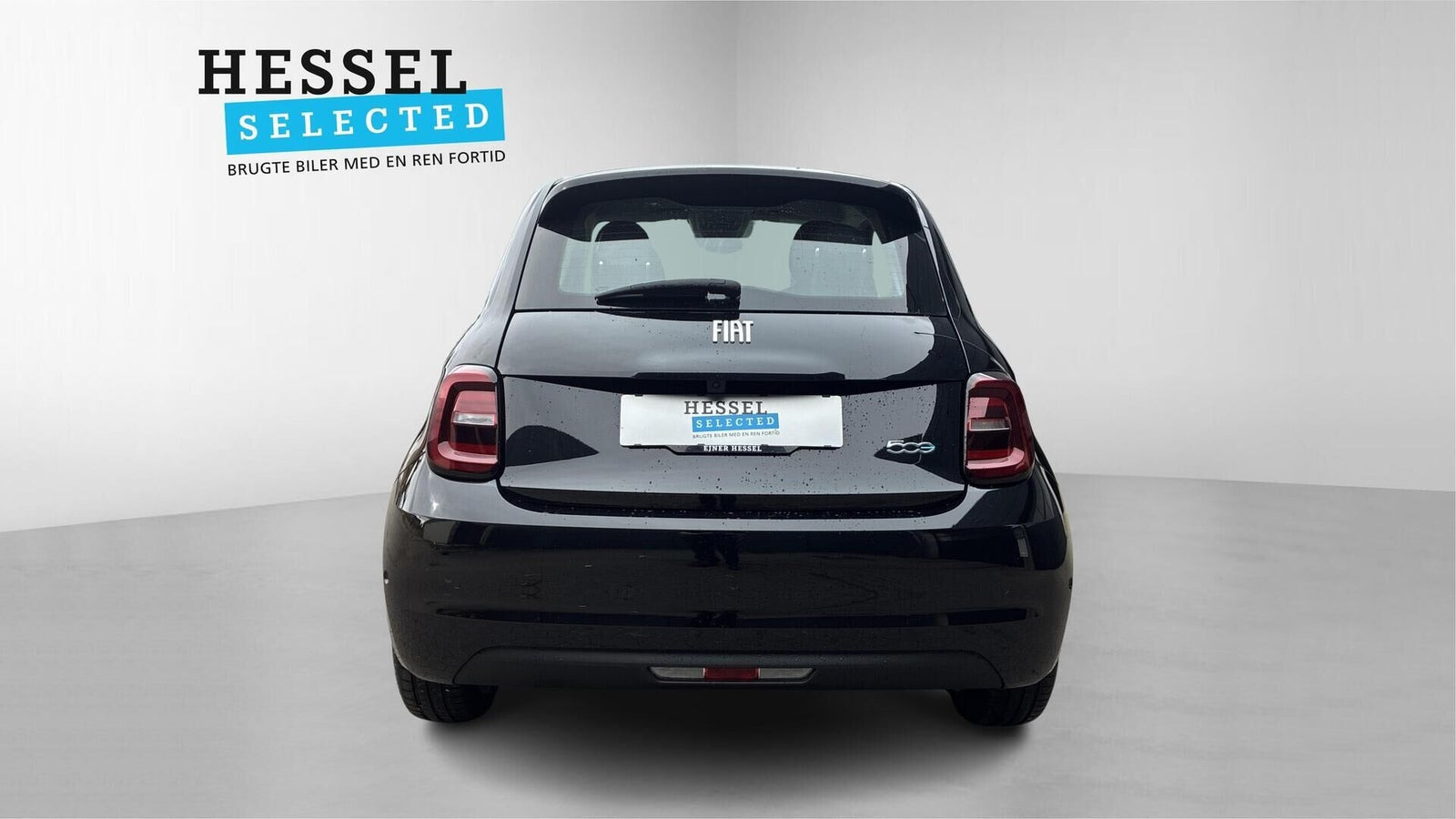 Hvid Fiat 500e fra 2023