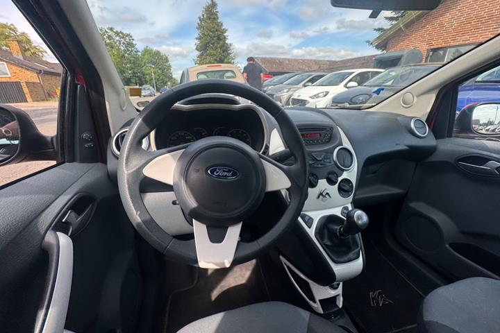 Sort Ford Ka fra 2014