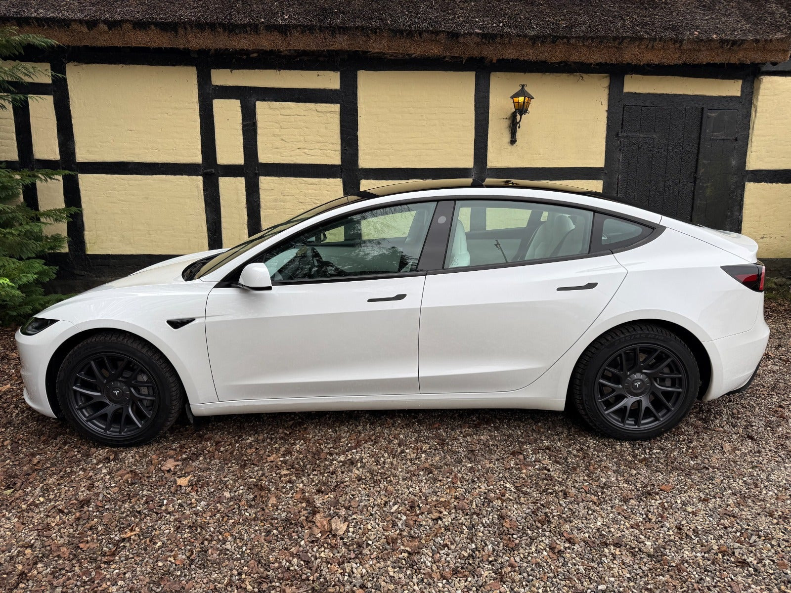 Tesla Model 3 Standard Range, 283ps, 2024