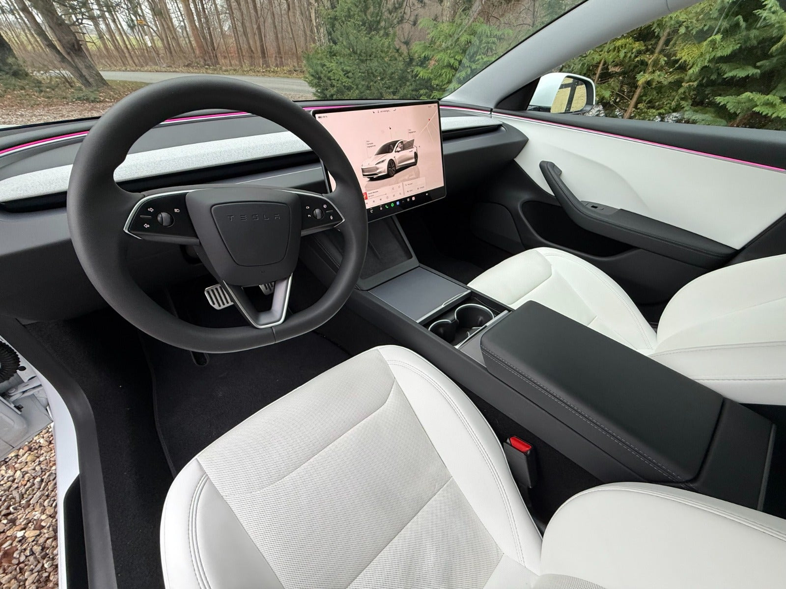 Tesla Model 3 Standard Range, 283ps, 2024