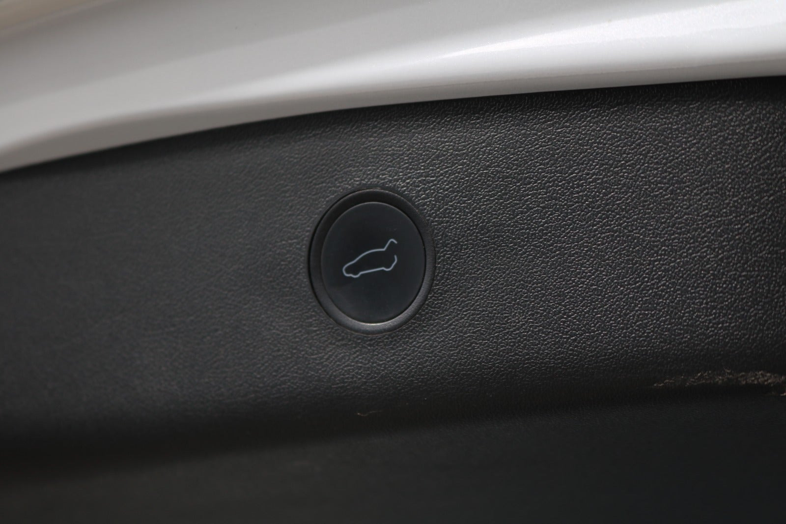 Grøn Tesla Model 3 fra 2021