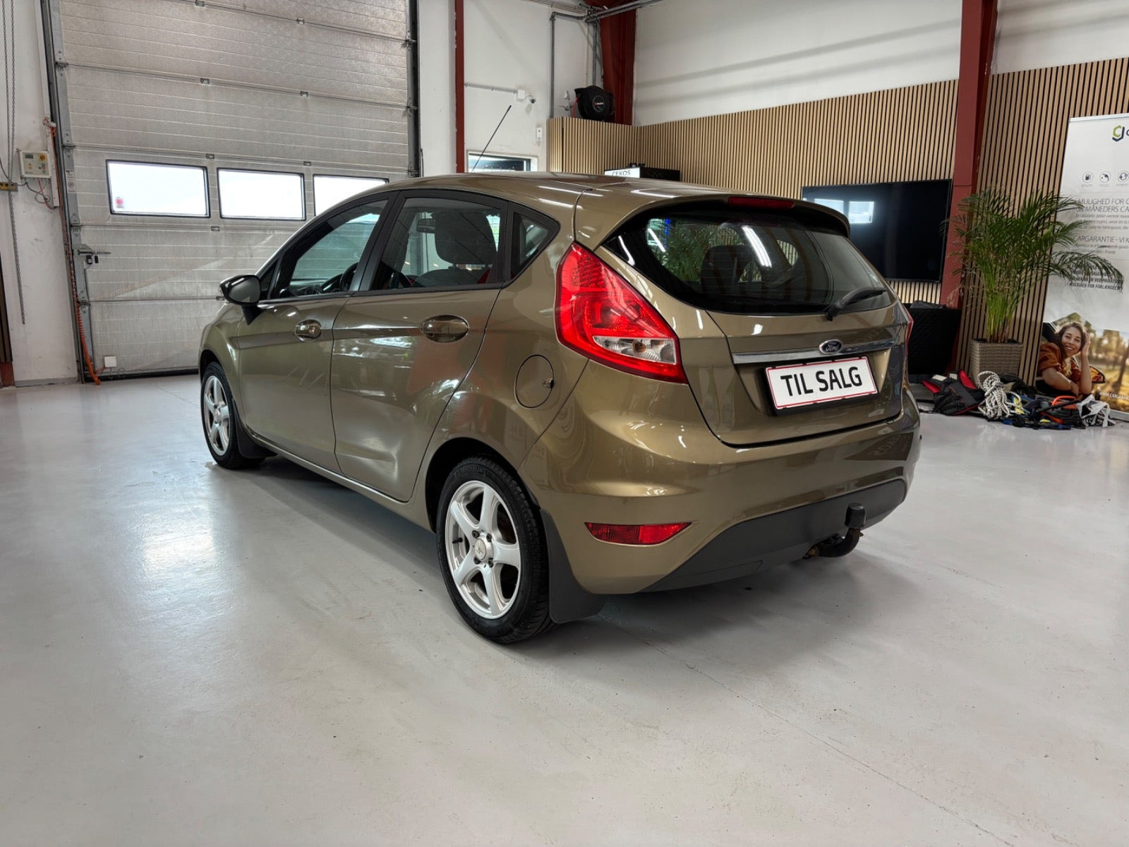 Orange Ford Fiesta fra 2012