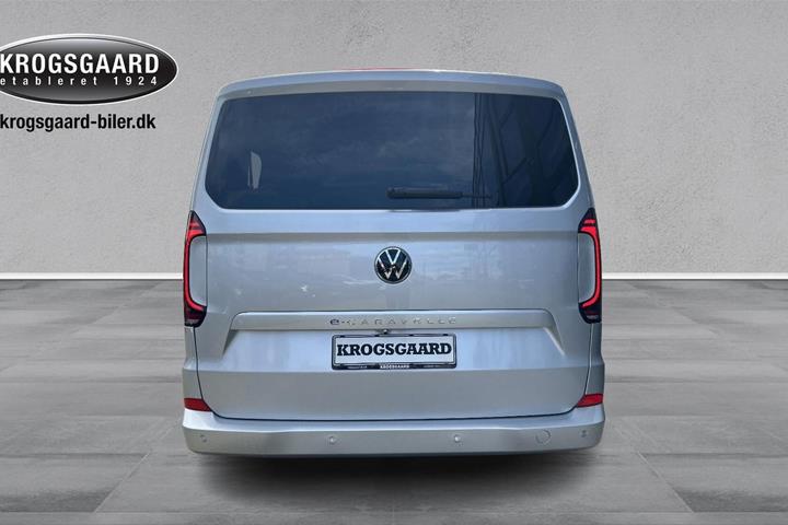 Sølv VW e-Caravelle fra 2026