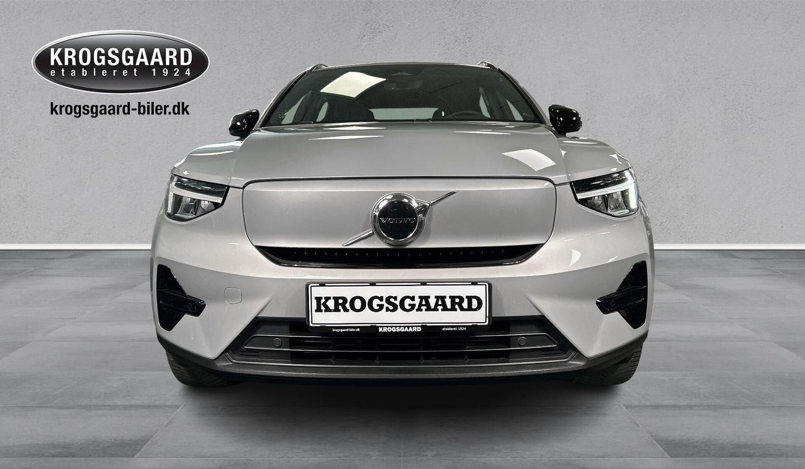 Sølv Volvo XC40 fra 2023
