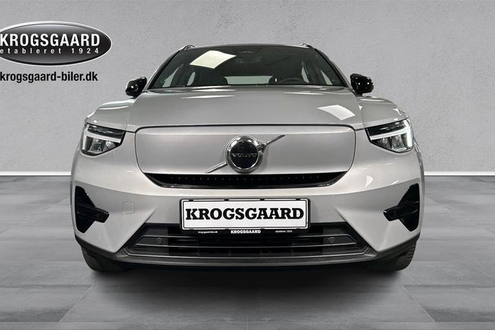 Sølv Volvo XC40 fra 2023