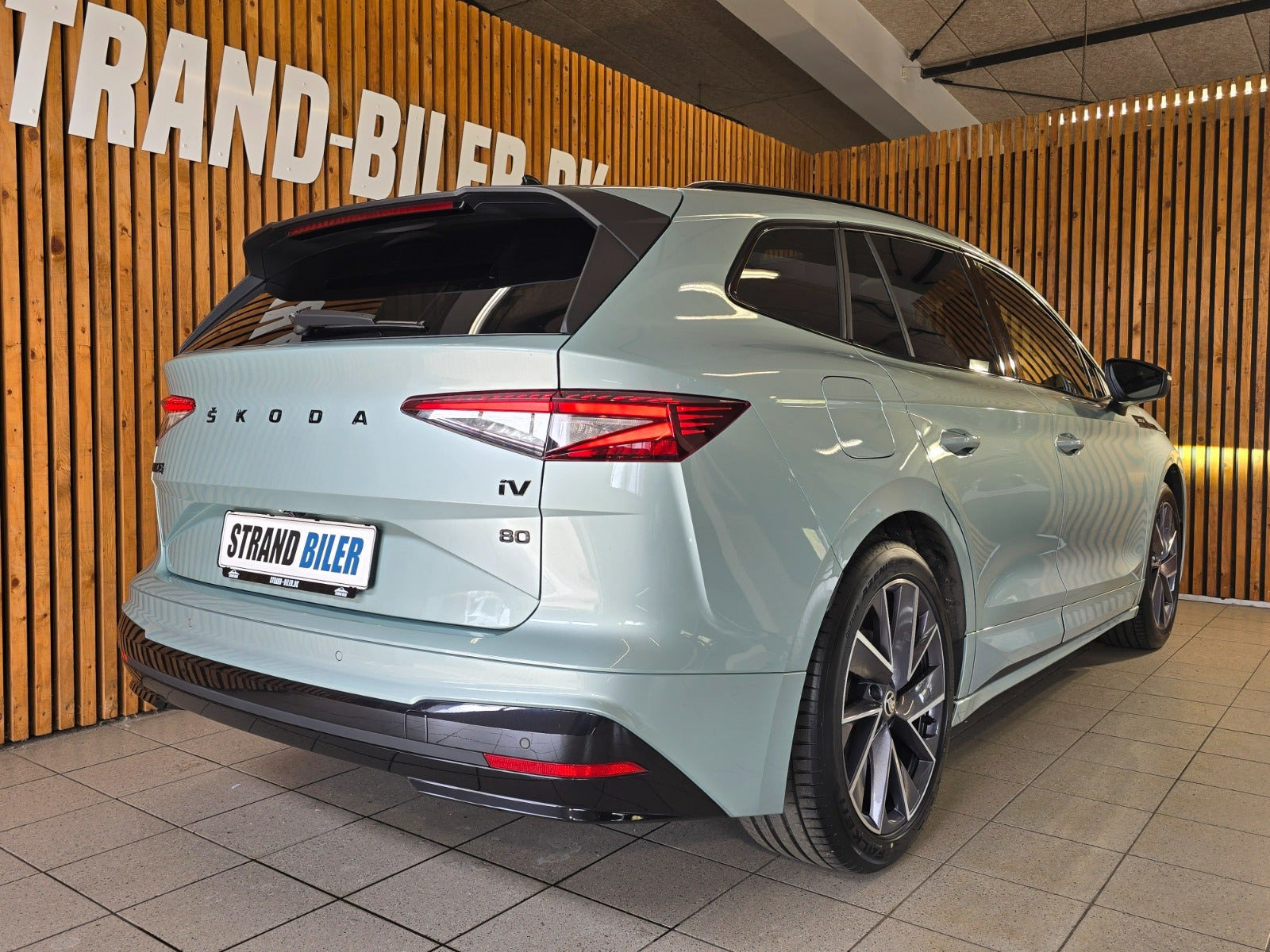 Grøn Skoda Enyaq fra 2023