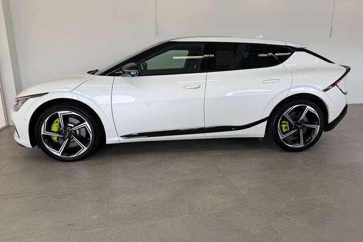 Hvid Kia EV6 fra 2024