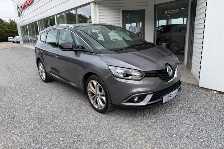 Grå Renault Grand Scenic IV fra 2018 set udefra