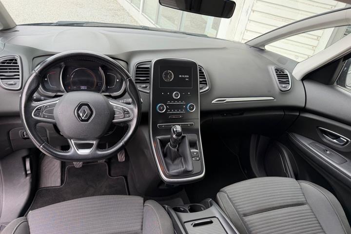 Grå Renault Grand Scenic IV fra 2018